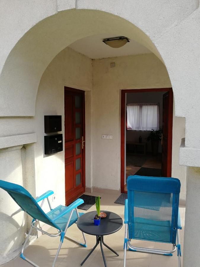 Wash House Apartman Дьёр Экстерьер фото